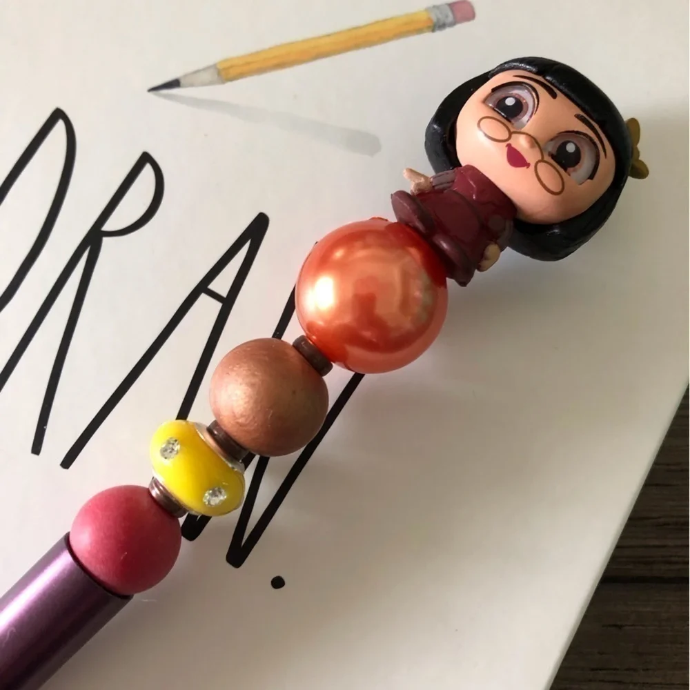 Disney Doorables: Wish: Dahlia handmade beaded pen